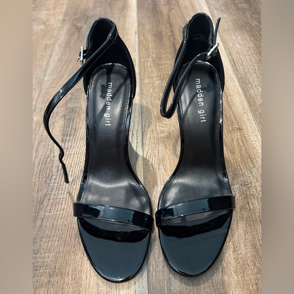 Steve Madden Glossy Black Heels